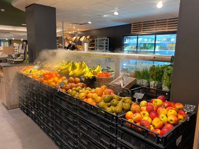 Groenteafdeling Broeders Biologische Supermarkt. Broeders Biologische supermarkt